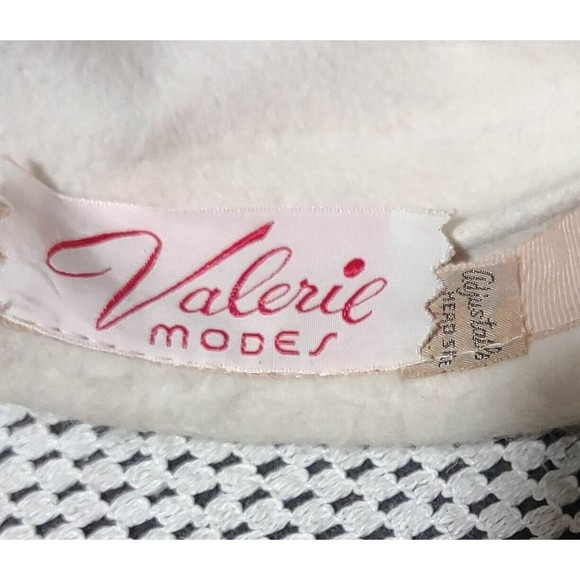 Vintage Womens White 100% Rabbit Fur Rhinestone Hat Made in Italy Valerie Modes - Picture 5 of 8